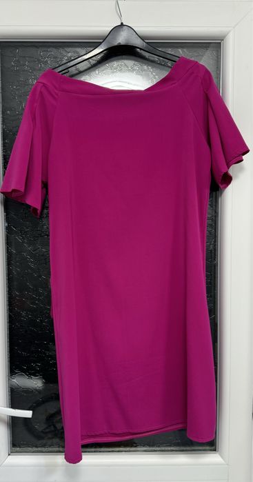 Rochita fucsia si salopeta eleganta