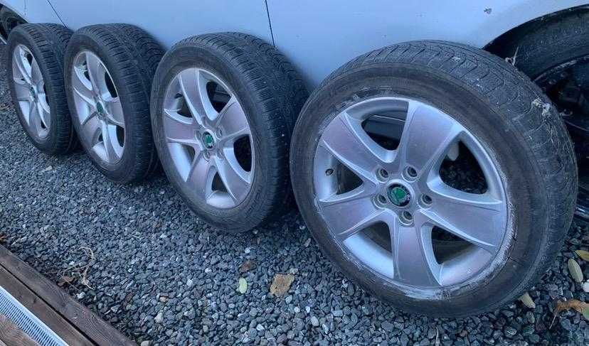 roti iarna originale Skoda pe 16 Nokian 205/55 capace OEM 1Z0601025