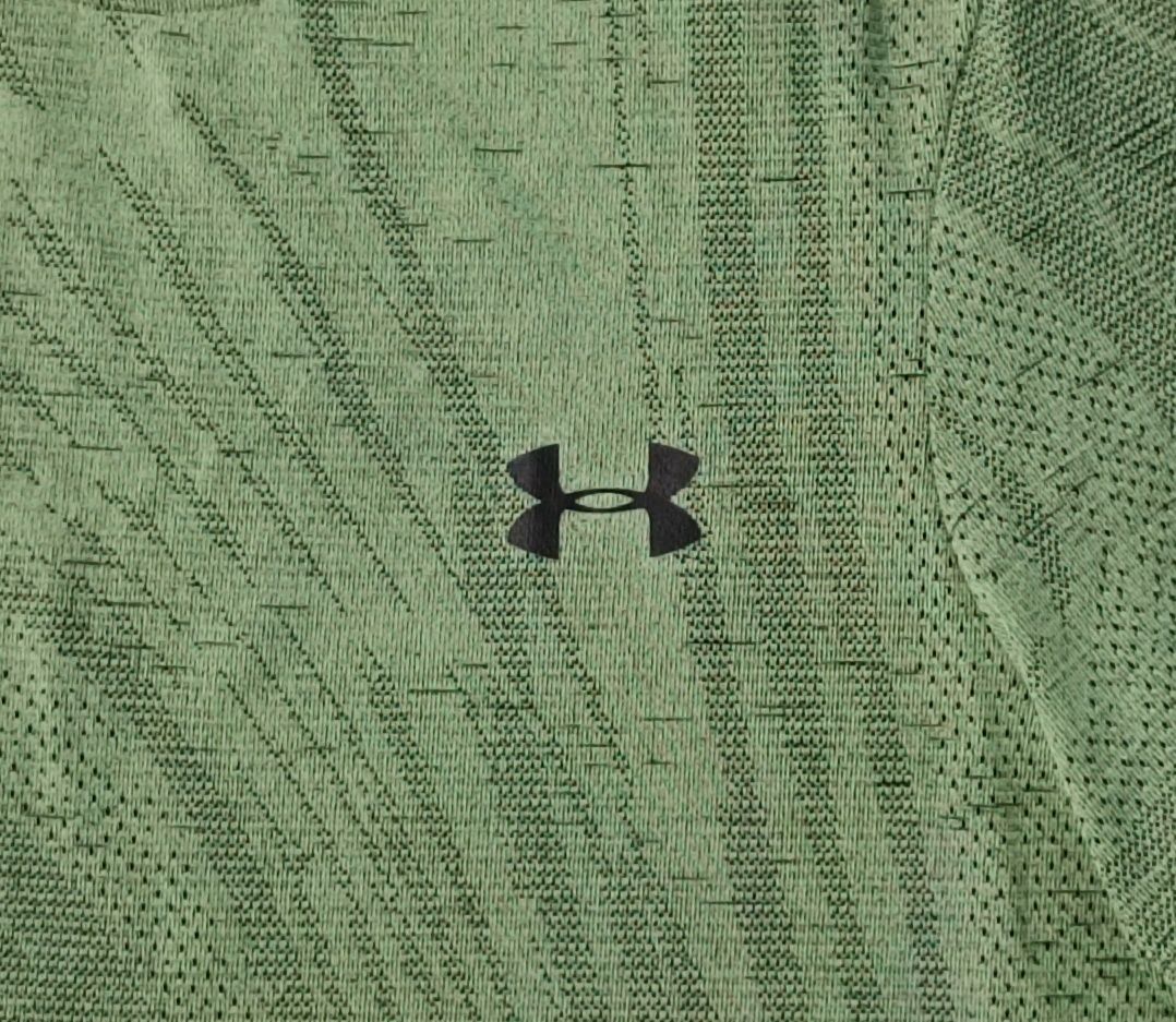 Under Armour UA Tee оригинална тениска S спорт фитнес фланелка
