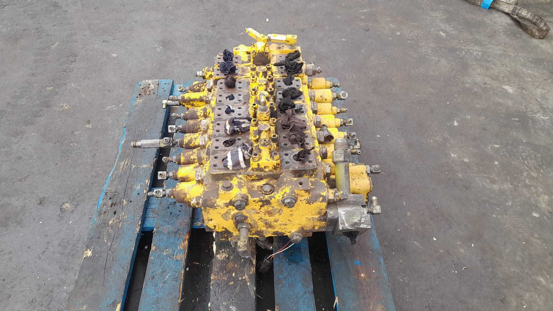 Distribuitor hidraulic excavator Komatsu PC340 , PC350 , PC360