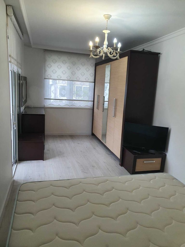 Дава се под наем Тристаен апартамент в Пловдив, Кършияка - 100 кв.м за 600 € - Снимка #13