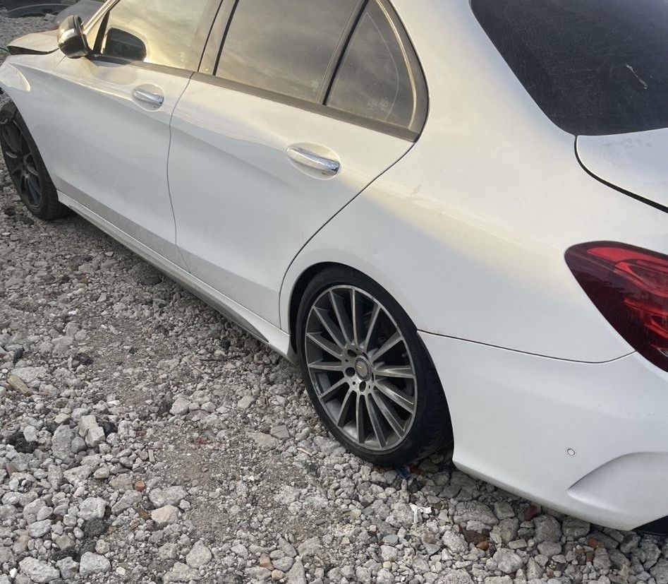 Vand piese mecedes C class