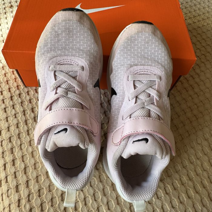 Nike Revolution 7 Younger Kids Shoes Найк детски маратонки момиче