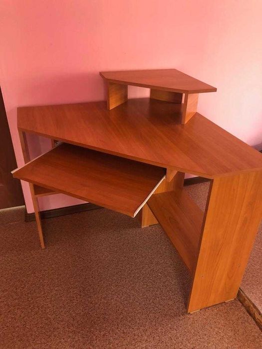 продам стол для компьютера, Таугуль 3