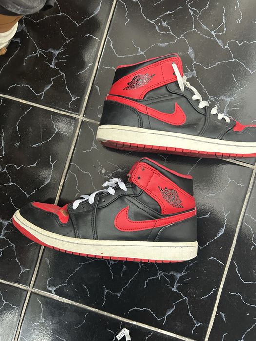 Vand Air jordan 1 mid   marime 42