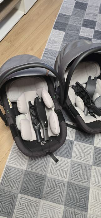 Количка за близнаци