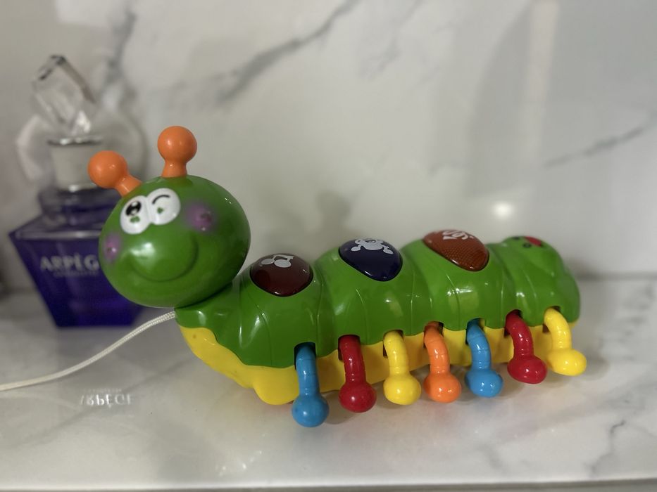 Бебешка играчка музикална гъсеница Playgo Giggling Германия