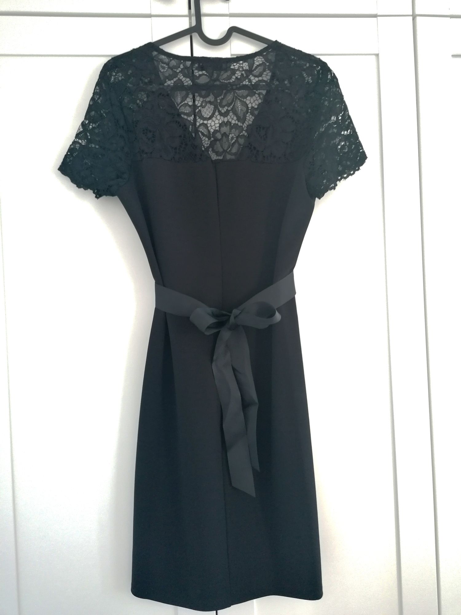 Rochie neagră elegantă