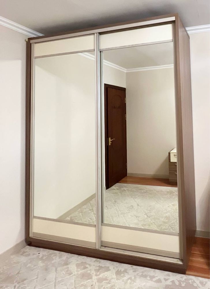 Спальня, кровать 190х210, шкаф-купе, туалетный столик, 2 тумбочки