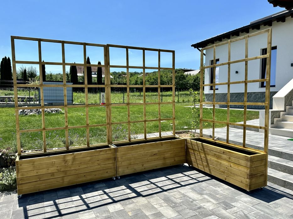 Jardiniere din lemn