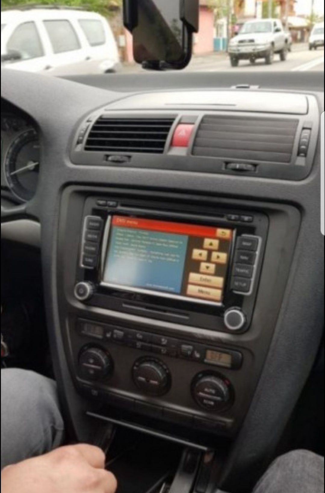 Rama adaptoare navigatie Skoda Octavia 2 trim radio cd navi RNS 510