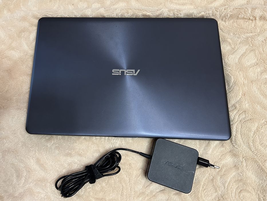 Ноутбук Asus X542U