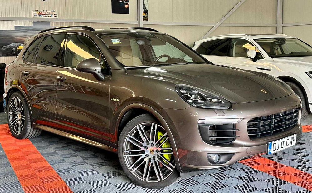 Porsche Cayenne Benzină- Hybrid 2017