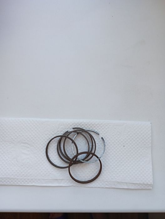 Продам поршевные кольца.