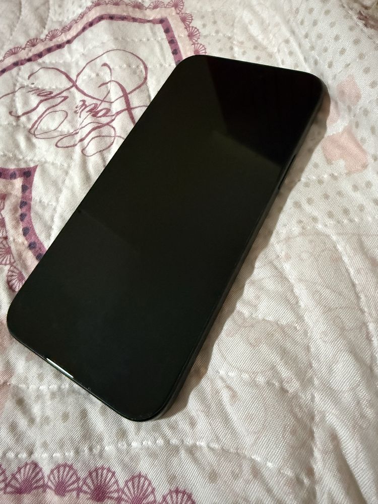 iPhone 15 plus заключен