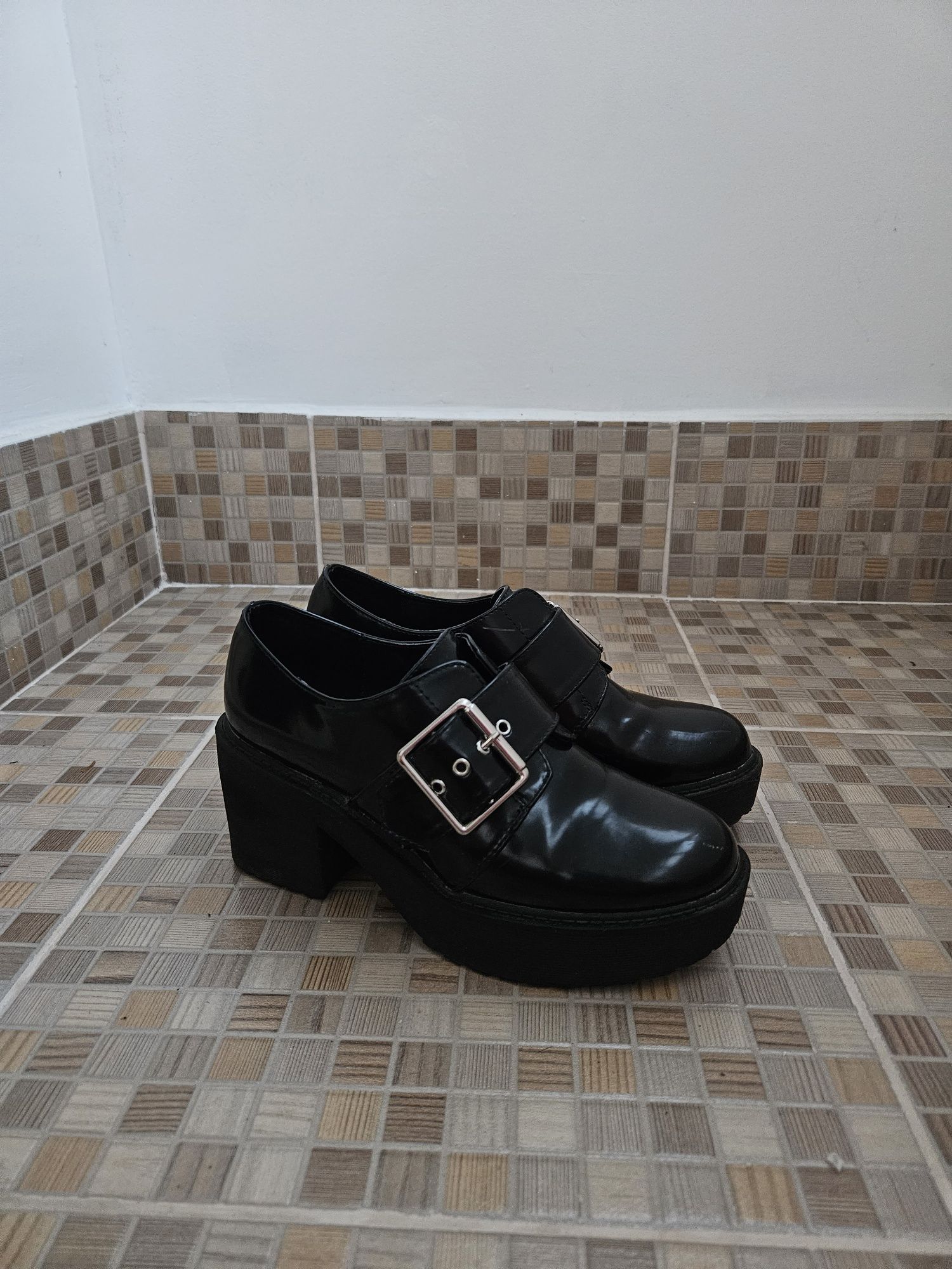 Pantofi Mary Jane cu toc Bershka