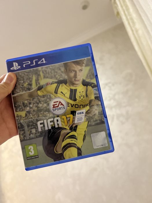 Продавам fifa 17