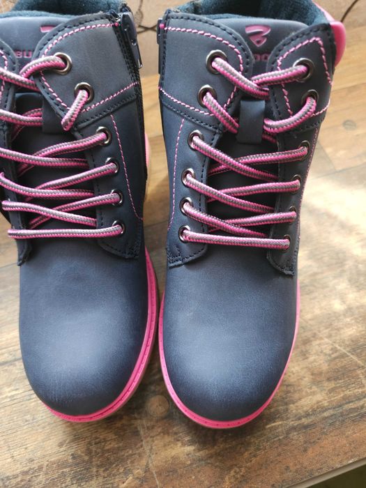 Детски       боти