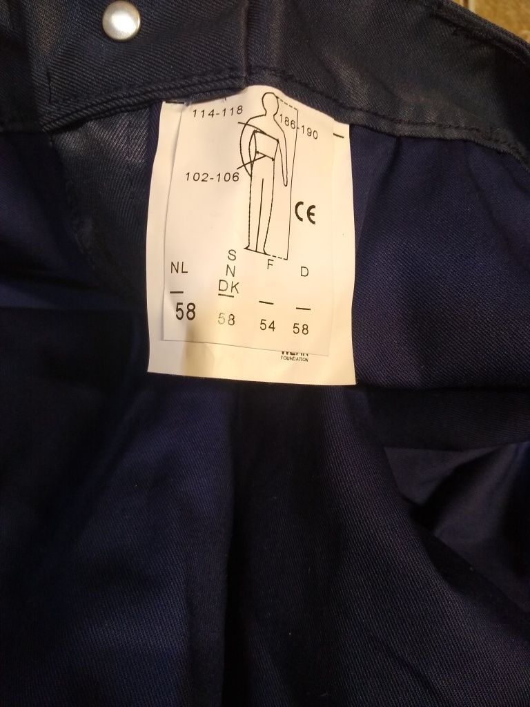 Salopeta Pantaloni de lucru vătuiți, impermeabili marimea 58