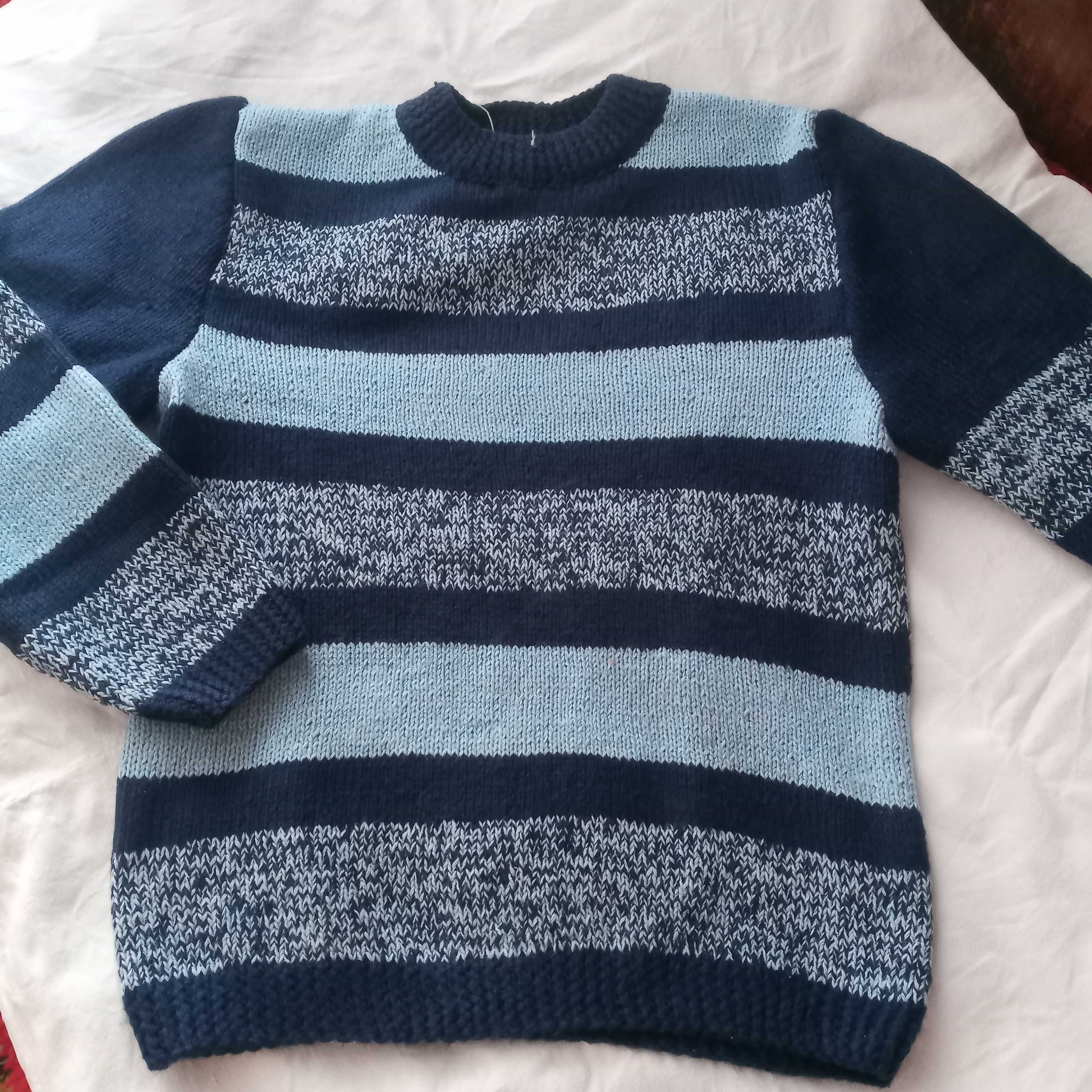 Ръчно плетен пуловер от 100% вълна