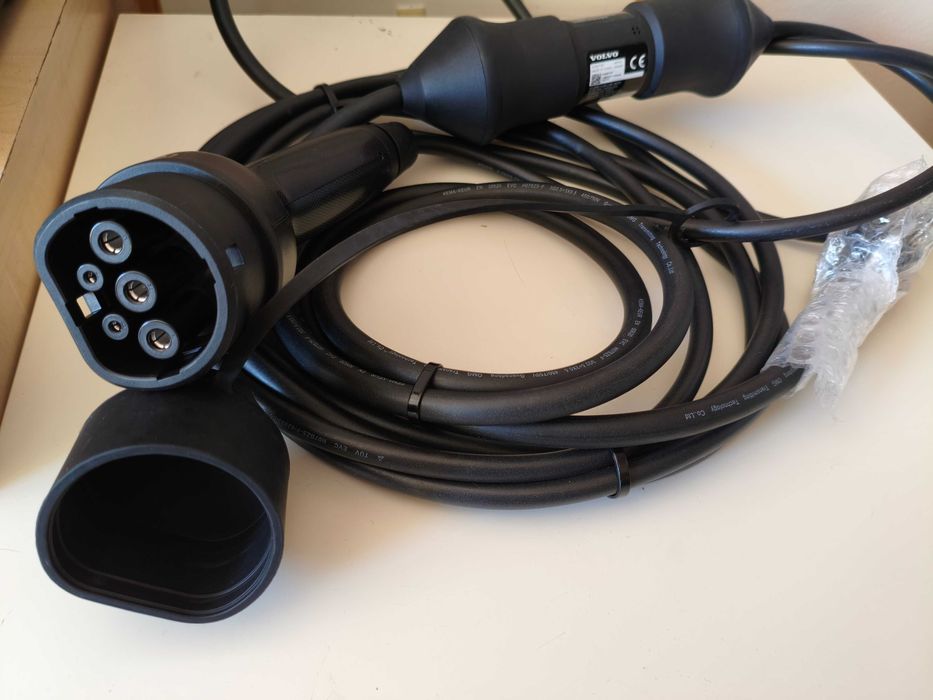 Оригинална зарядна станция VOLVO ТYPE 2 тип шоко 2.3 kW 4 метра 10A