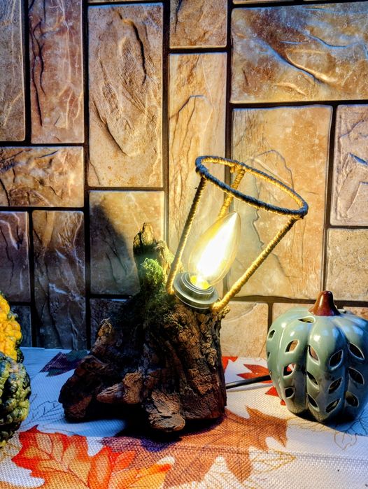 Lampă din lemn- Handmade