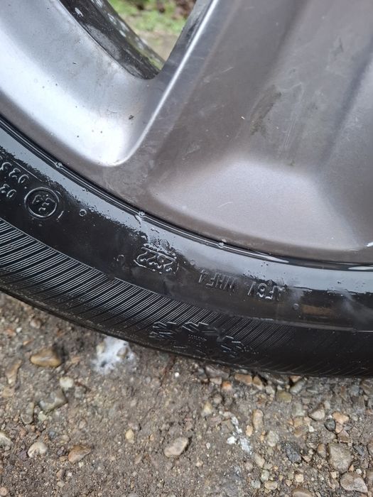 Vand roata R 16 dacia dastar cu senzor și anvelopa 215 65 16 iarna