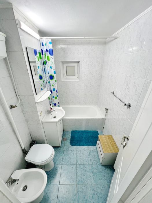 De închiriat: Apartament cu 2 camere in Brădet, etajul 1, cu loc de pa