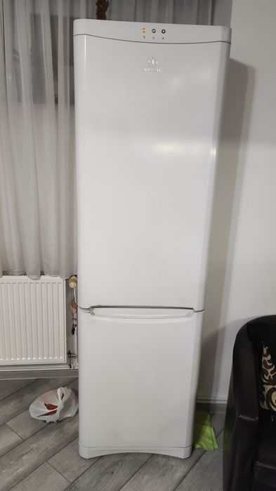 Combina frigorifica Indesit