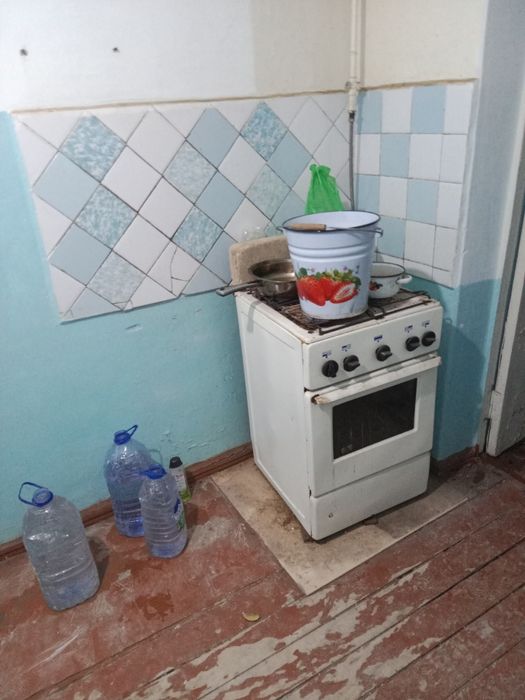 Сдаю квартира трёхкомнатную ахмат-ясави Свердлов напротив мерсиян