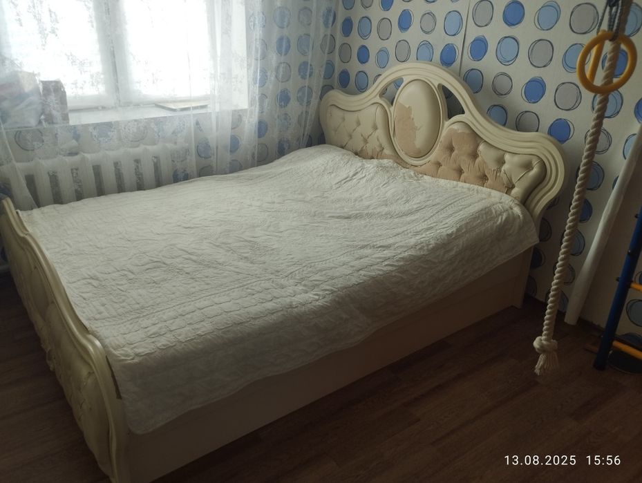 Продаем двуспальную кровать