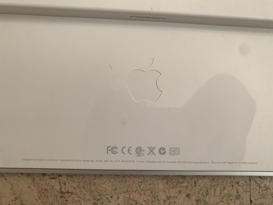 Оригинална Apple клавиатура