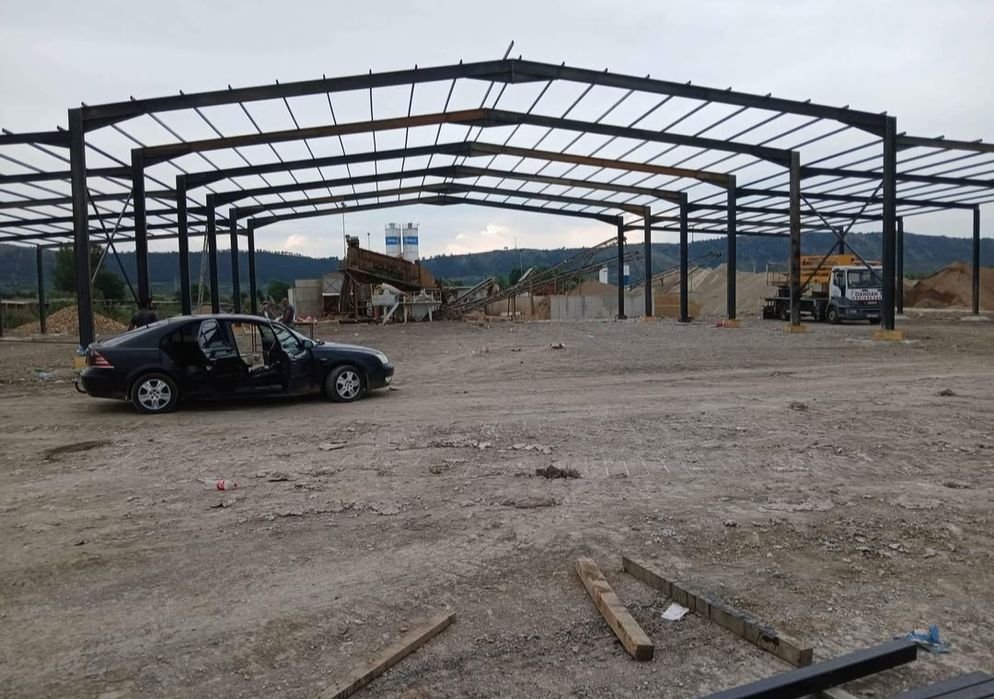 Confectionam structuri de hale metalice !
La cerere sau după proiect f