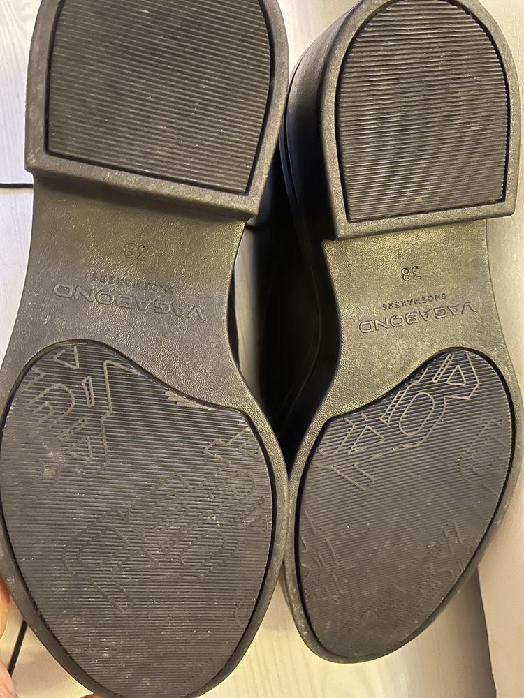 Pantofi eleganti