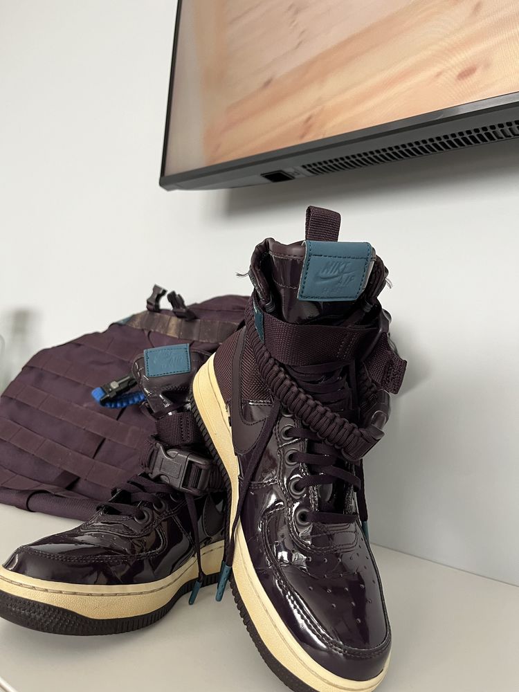 Кецове nike air force 1, с чанта от серията