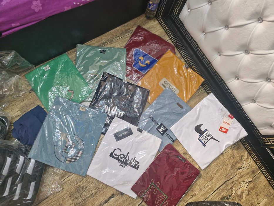 Tricouri dama si barbat