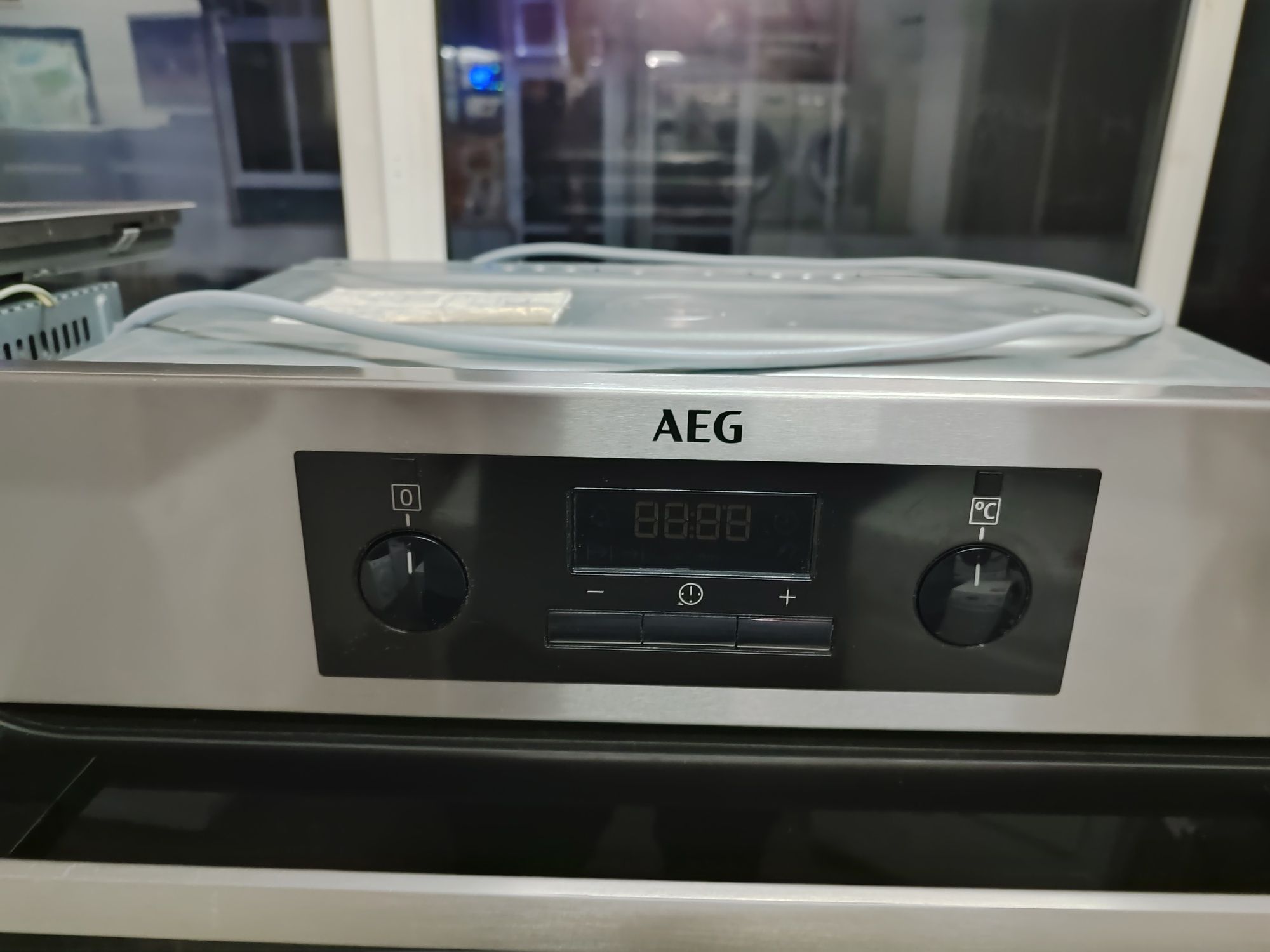 Фурна AEG BEB331010M