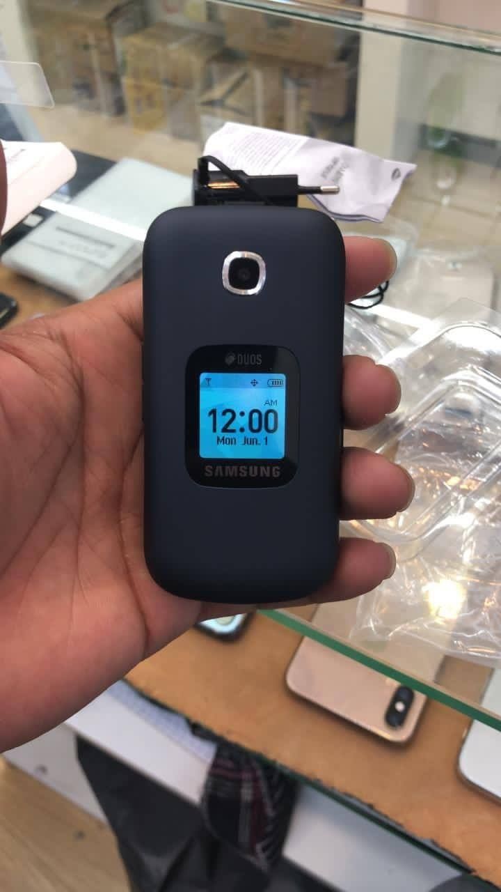 Samsung Gusto 3 Duos.Yengi Dualsim Dostavka GSM 2 ta ekran