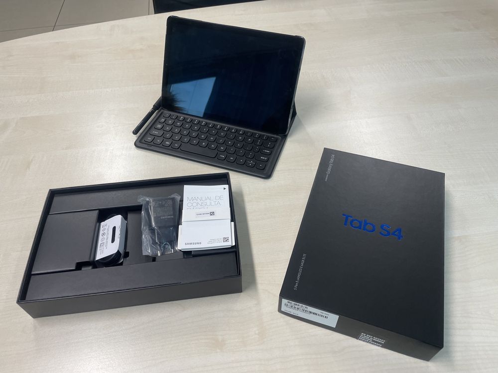 Таблет Samsung Galaxy Tab S4