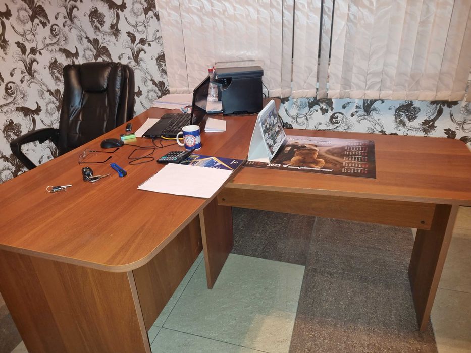 Продам офисную мебель