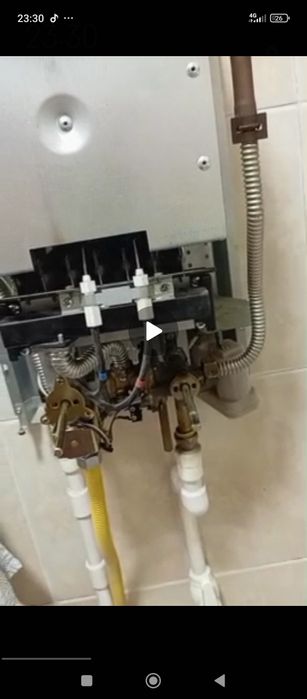 Продается газовая колонка Нева балтгаз в хорошем состоянии .