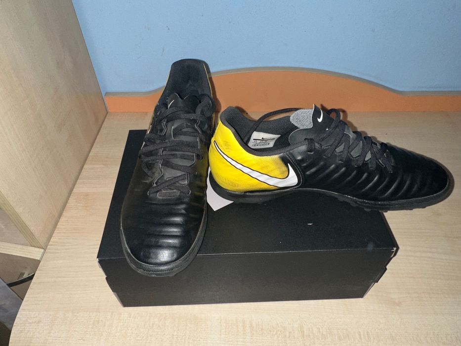 Футболни обувки за изкуствен терен Nike Маратонки TIEMPOX RIO