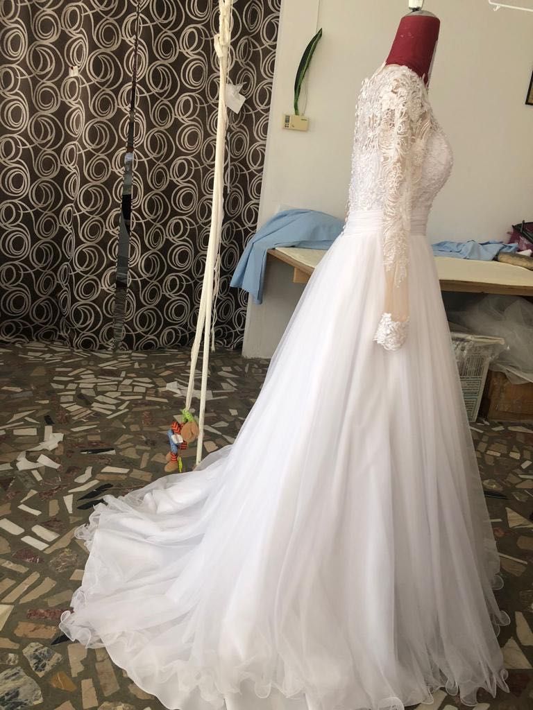 Rochie de mireasă model 2023