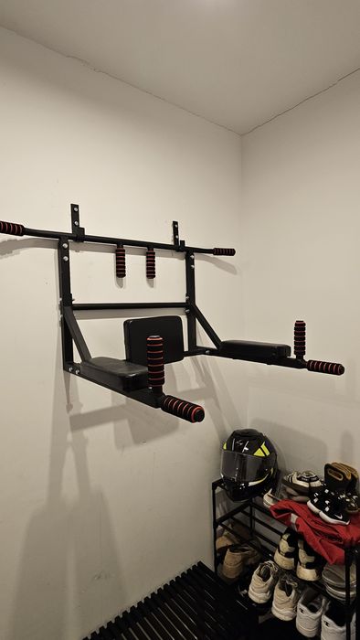 Bară tracțiuni / dips / leg