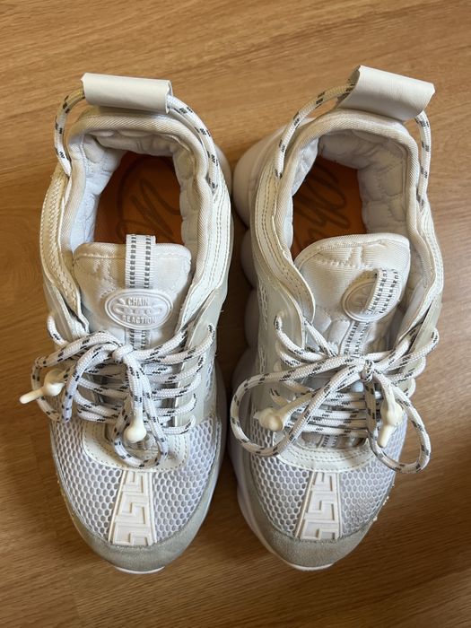 Versace chain reaction