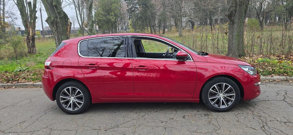 Peugeot 308 1.6 Blue-HDI 120