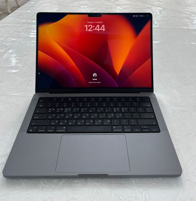 apple macbook m3 pro