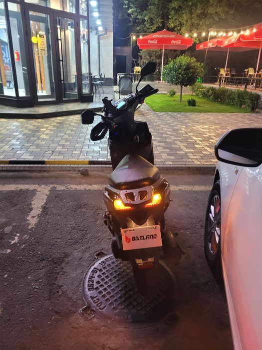 Skuter moped mototsikl