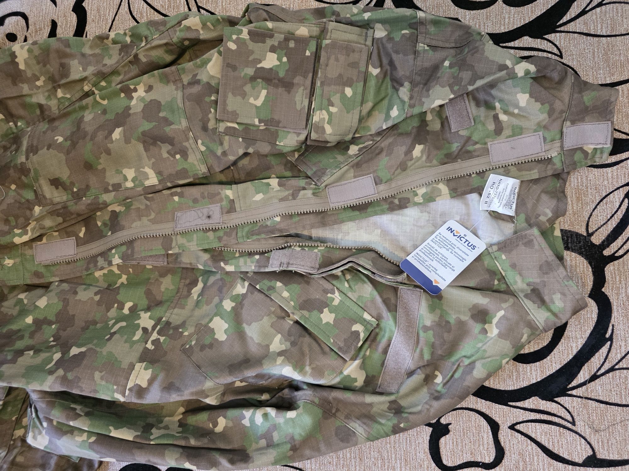 Bocanci militari/ținută