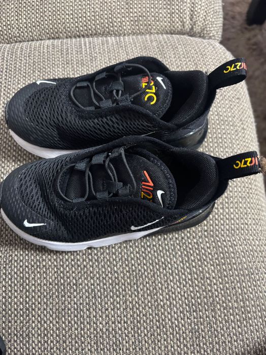 Маратонки за момче Nike